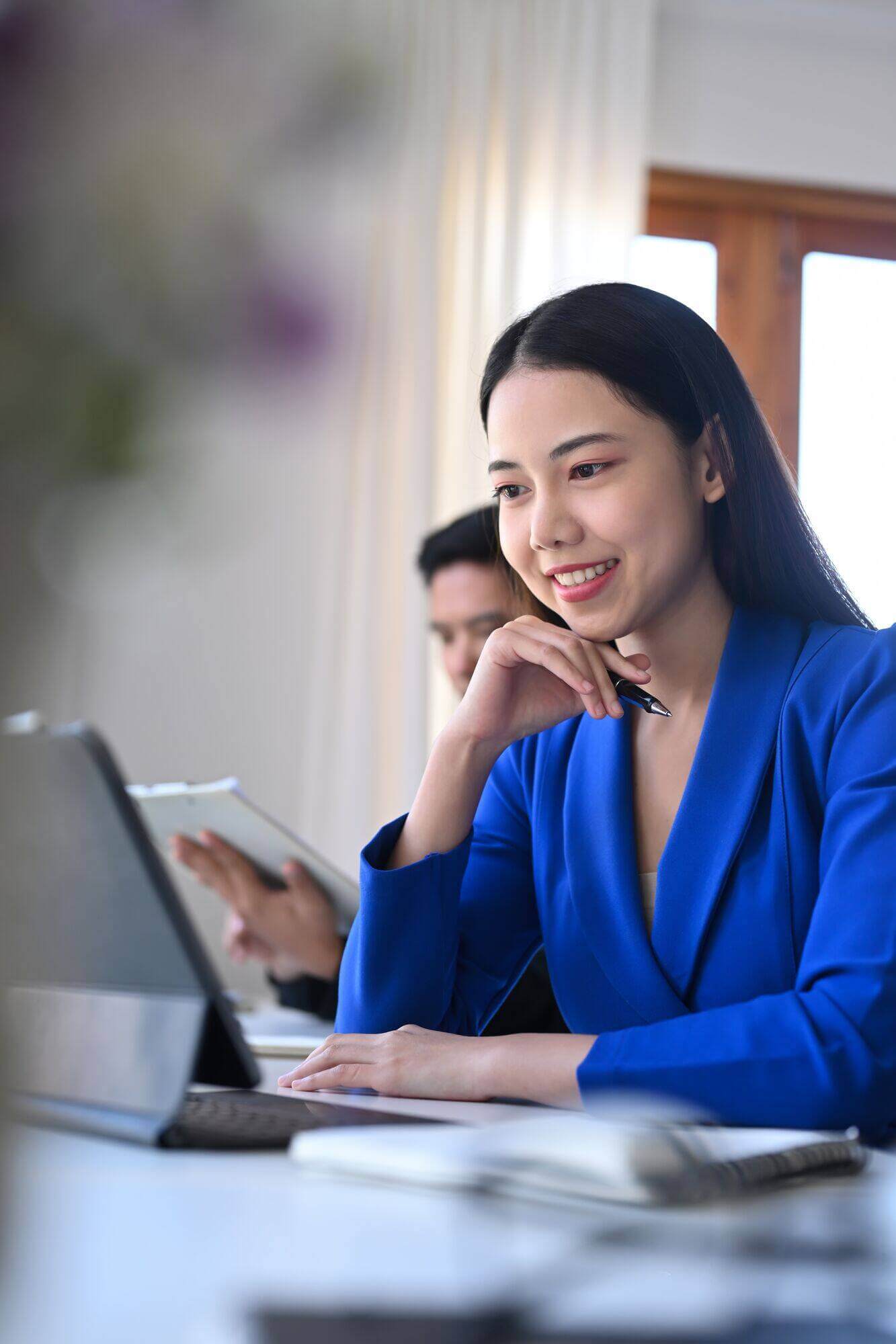 portrait-of-beautiful-business-woman-reading-good-2024-12-05-18-20-39-utc.jpg